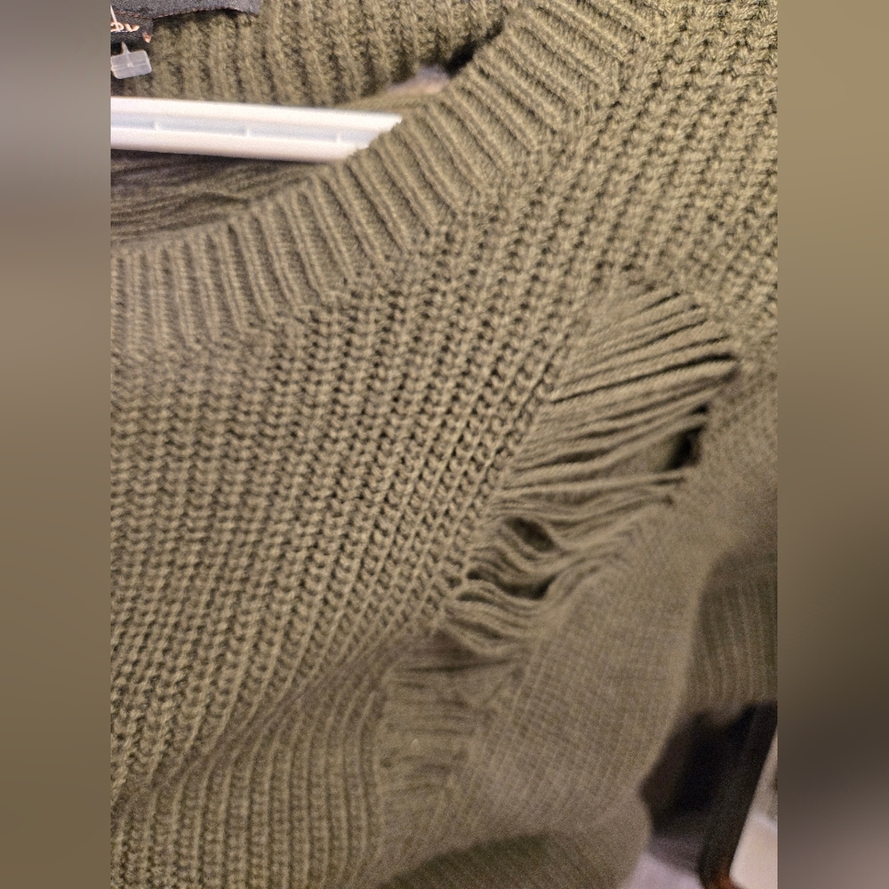 Ladies Long Split Sweater - Picture 8 of 9